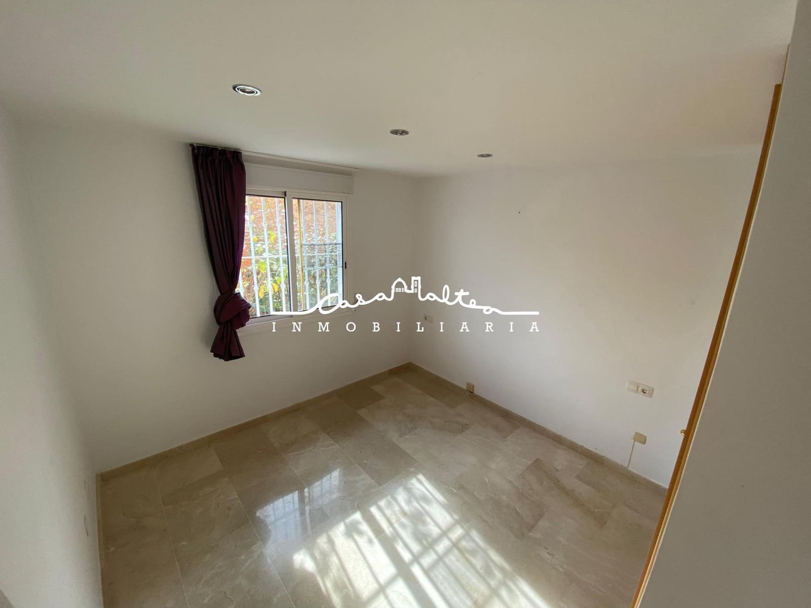 3 sypialnia Dom na sprzedaż w Polop z basenem garażem - 375 000 € (Ref: 8970527)