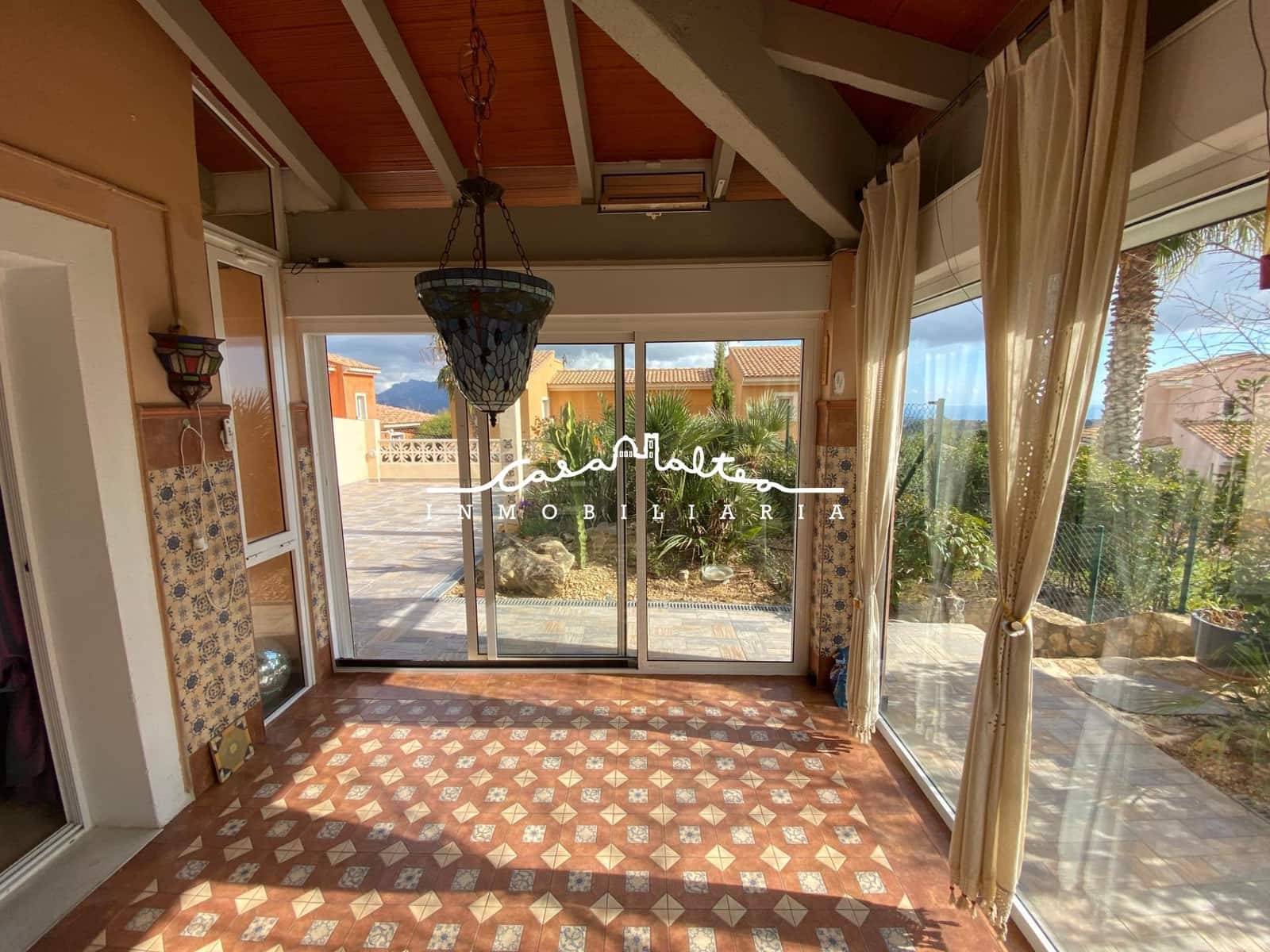 3 sypialnia Dom na sprzedaż w Polop z basenem garażem - 375 000 € (Ref: 8970527)