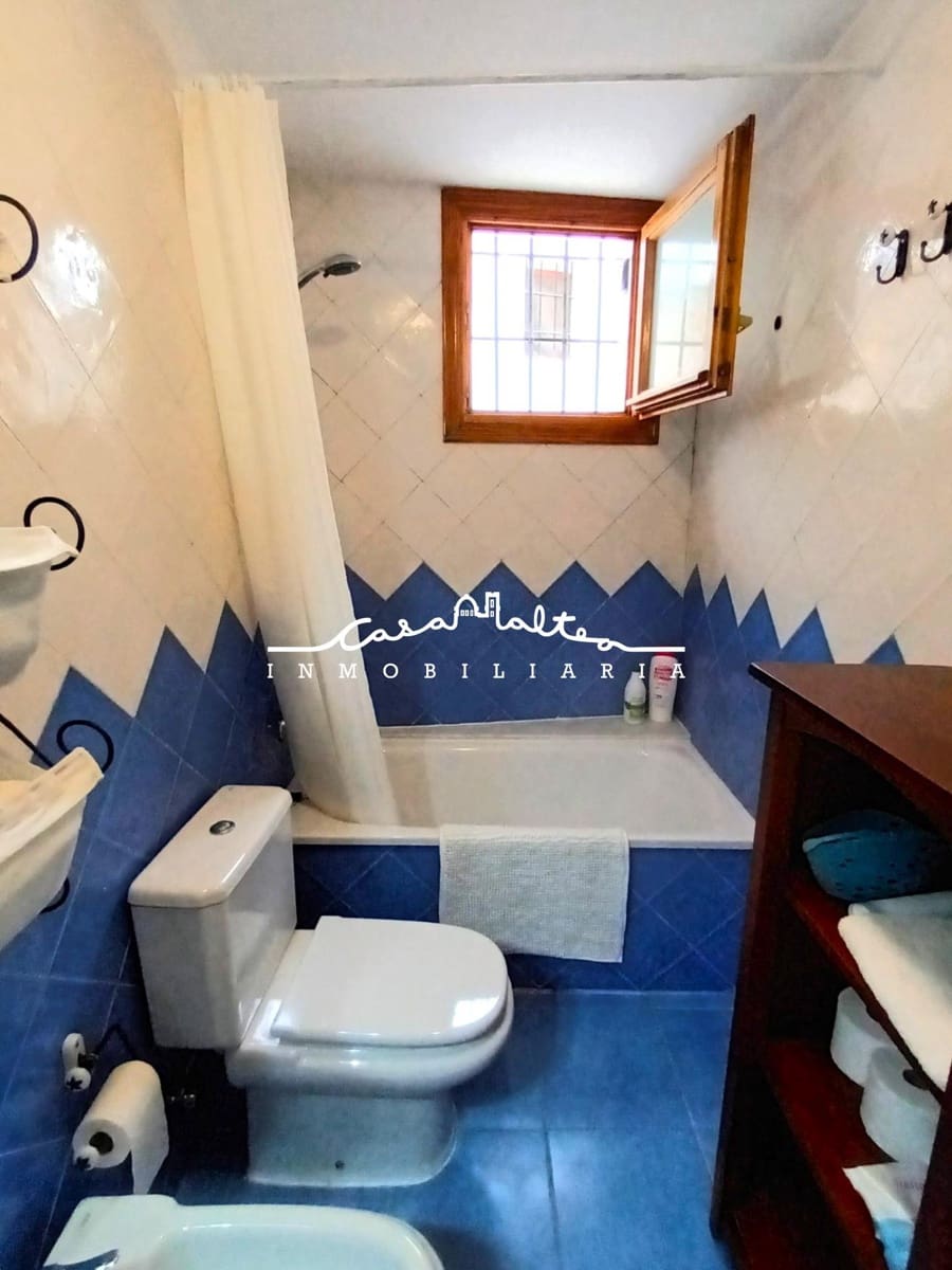 2 bedroom Apartment for sale in Altea - € 210,000 (Ref: 8982495)