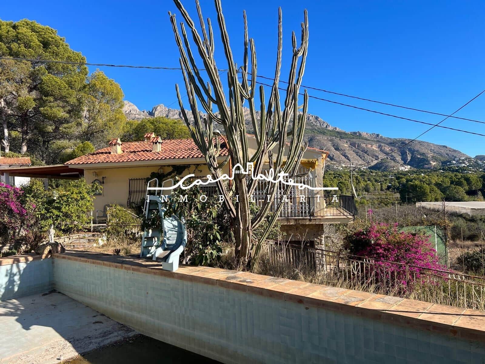 4 bedroom Finca/Country House for sale in Altea la Vella with pool - € 550,000 (Ref: 8988659)