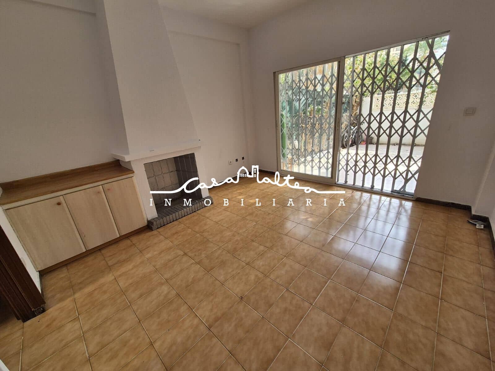 2 soveværelse Rækkehus til salg i Benidorm med swimmingpool garage - € 215.000 (Ref: 8992658)