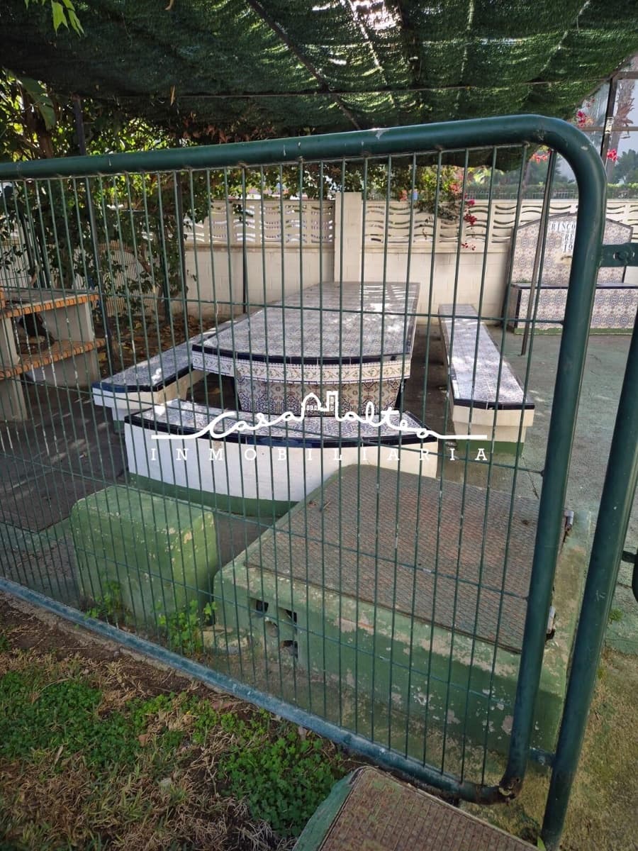 2 soveværelse Rækkehus til salg i Benidorm med swimmingpool garage - € 215.000 (Ref: 8992658)