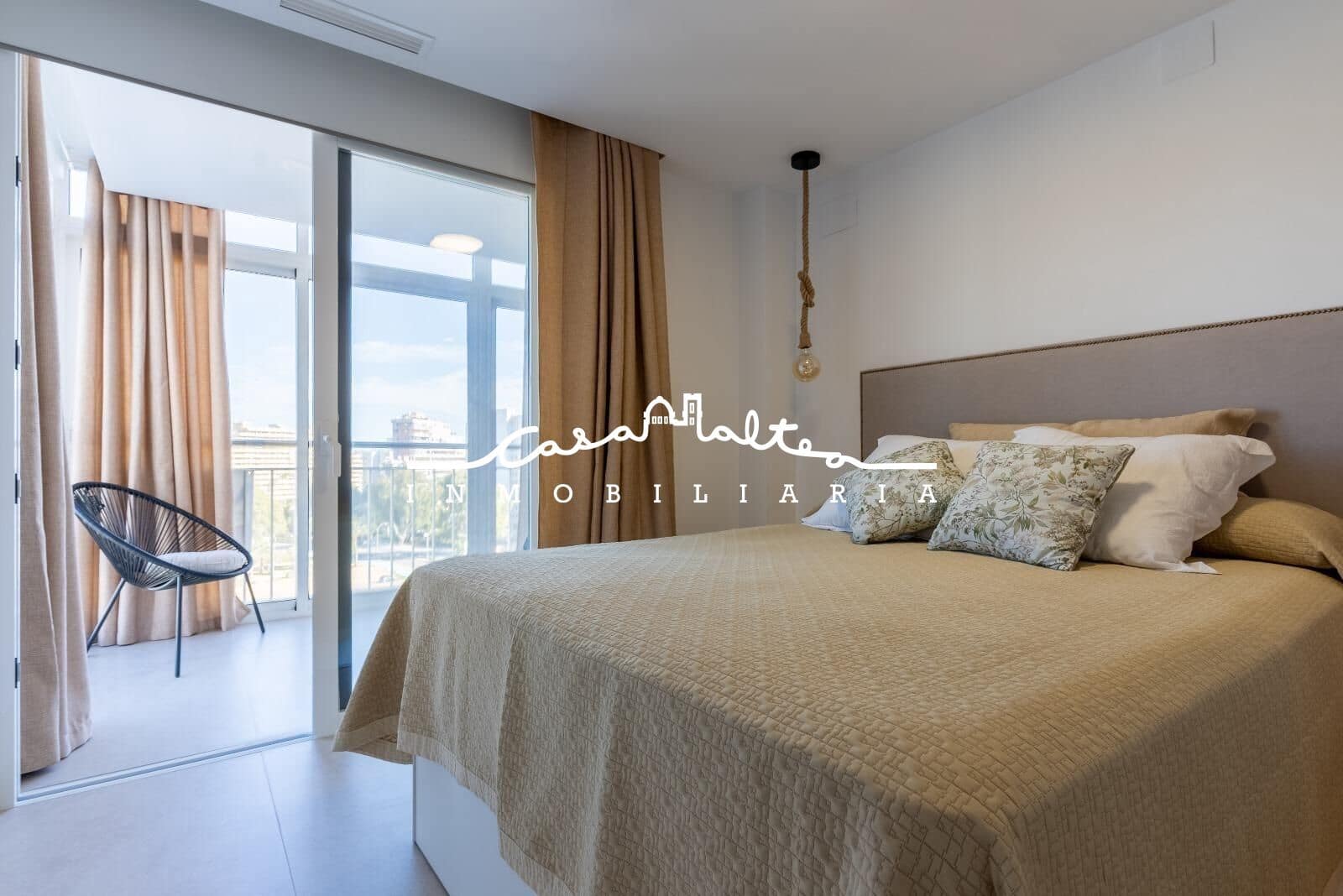 Piso de 2 habitaciones en Calpe / Calp en venta - 340.000 € (Ref: 9023673)