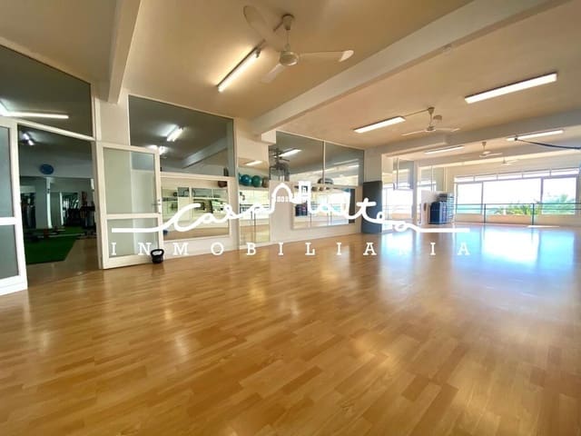 3 bedroom Commercial for sale in Altea - € 760,000 (Ref: 9032618)