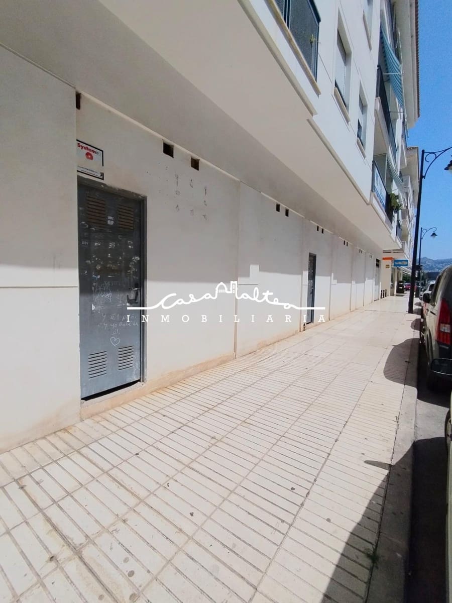 Commercial for sale in Altea - € 270,000 (Ref: 9049015)