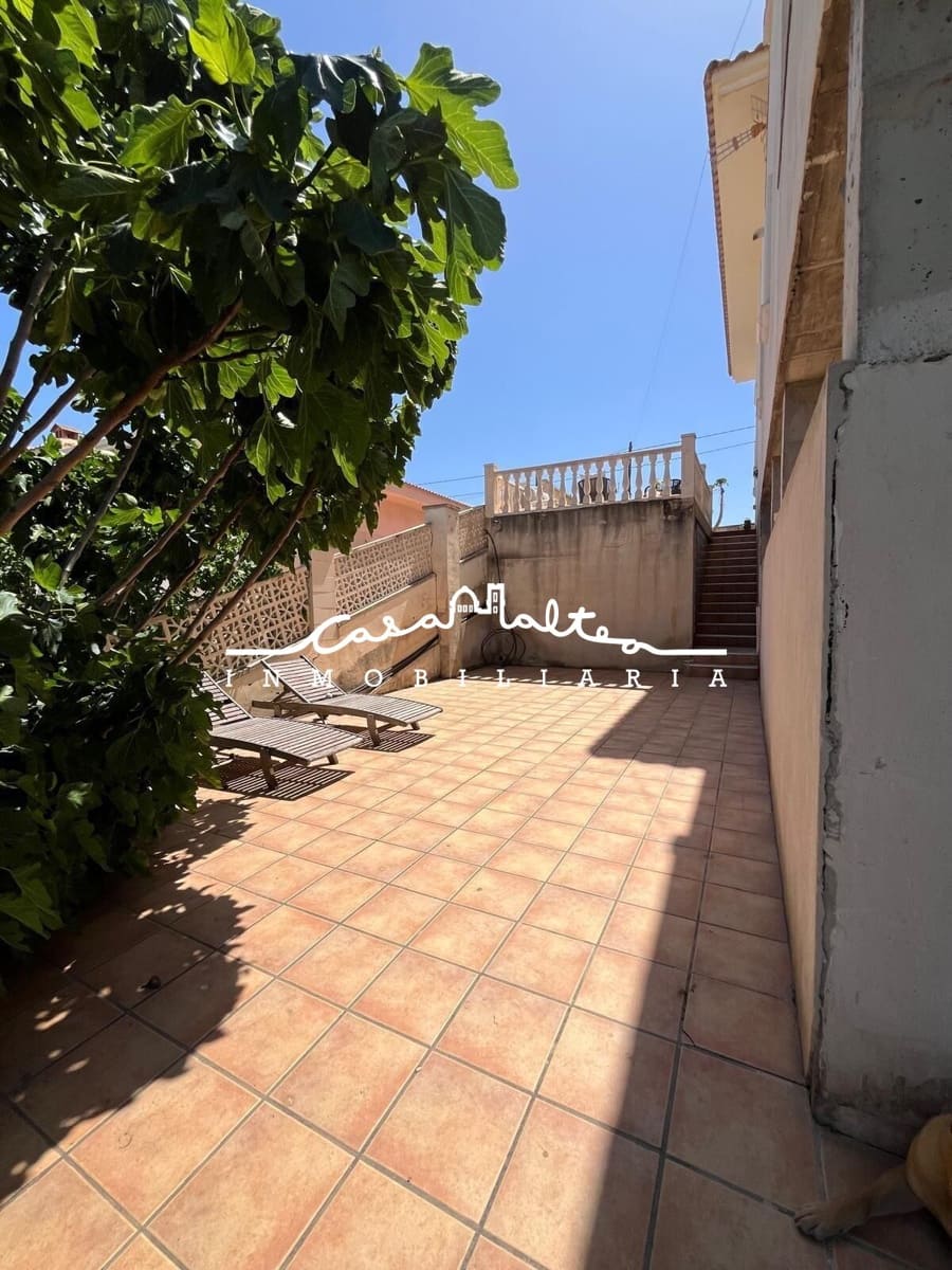 4 bedroom Villa for sale in Alfaz del Pi / L'Alfas del Pi - € 398,000 (Ref: 9100870)