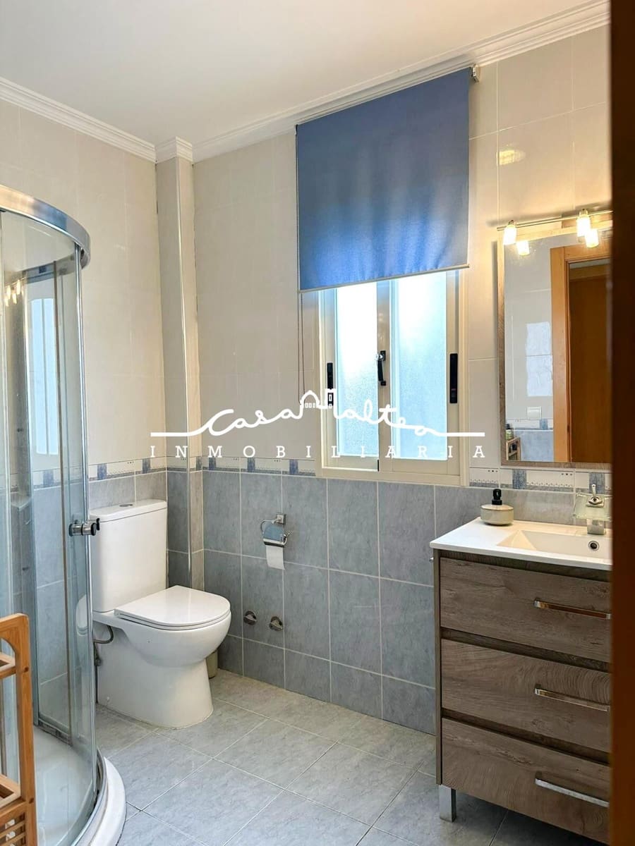 4 bedroom Villa for sale in Alfaz del Pi / L'Alfas del Pi - € 398,000 (Ref: 9100870)