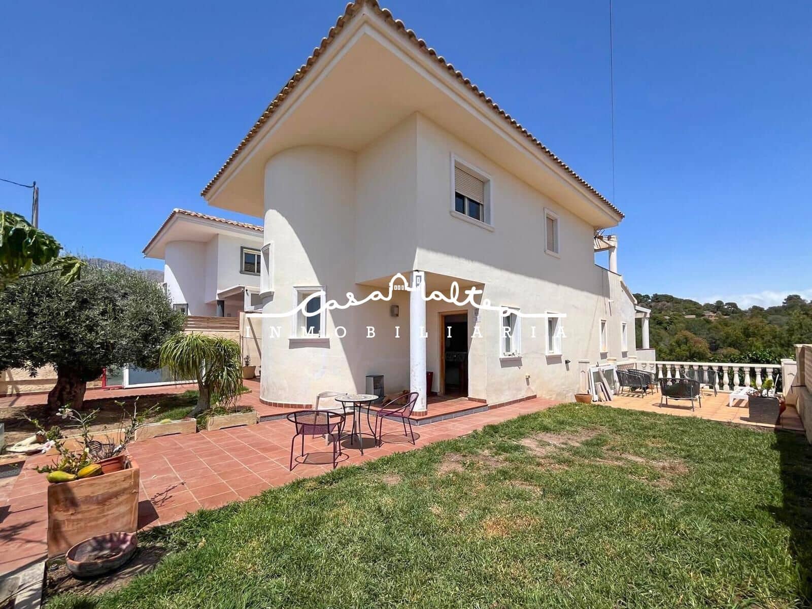 4 bedroom Villa for sale in Alfaz del Pi / L'Alfas del Pi - € 398,000 (Ref: 9100870)