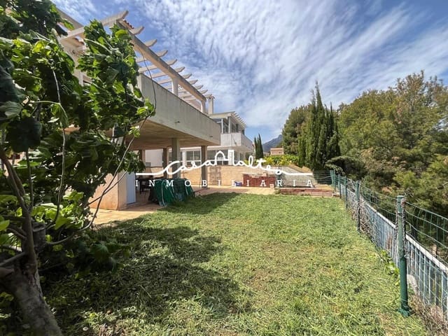 Chalet de 4 habitaciones en Alfaz del Pi / L'Alfàs del Pi en venta - 398.000 € (Ref: 9100870)