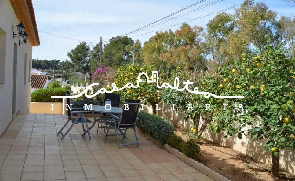 Chalet de 6 habitaciones en Alfaz del Pi / L'Alfàs del Pi en venta con piscina - 725.000 € (Ref: 9108860)