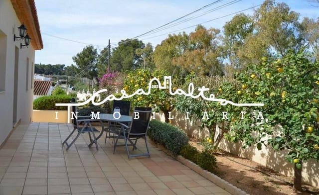 Chalet de 6 habitaciones en Alfaz del Pi / L'Alfàs del Pi en venta con piscina - 725.000 € (Ref: 9108860)