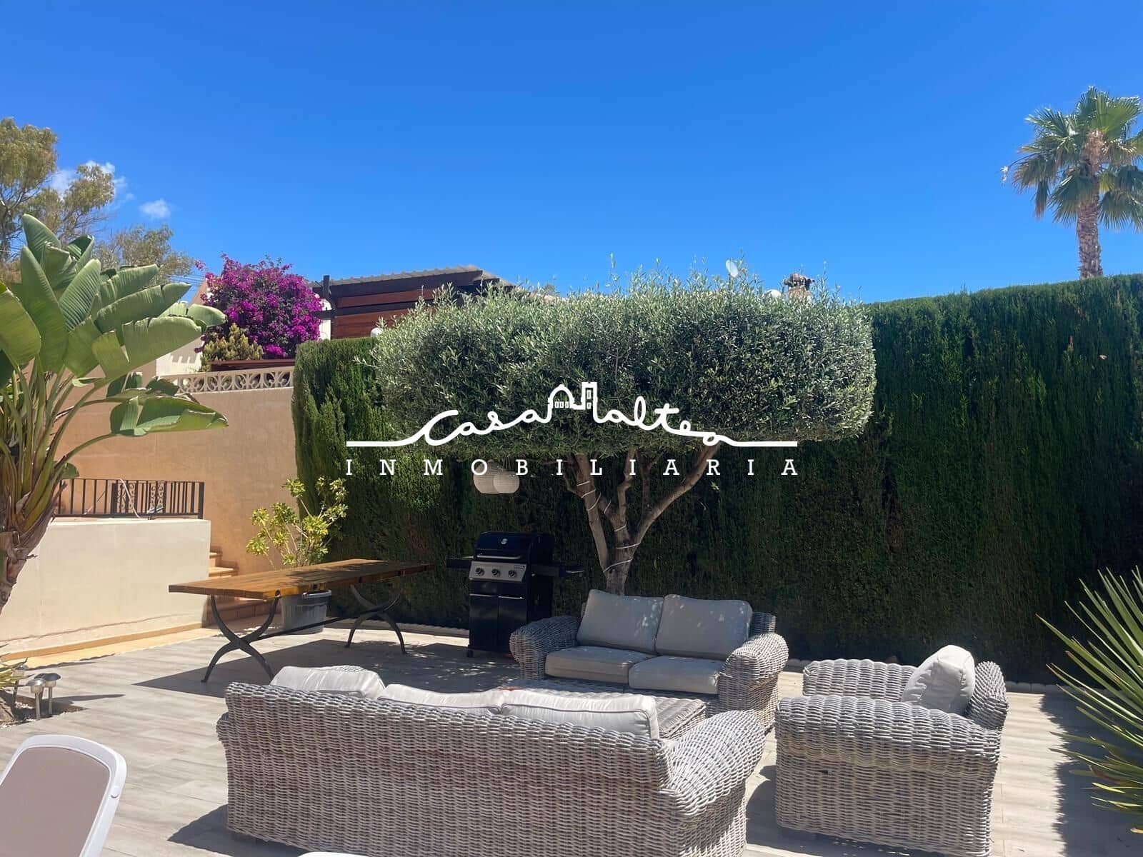 Chalet de 6 habitaciones en Alfaz del Pi / L'Alfàs del Pi en venta con piscina - 725.000 € (Ref: 9108860)