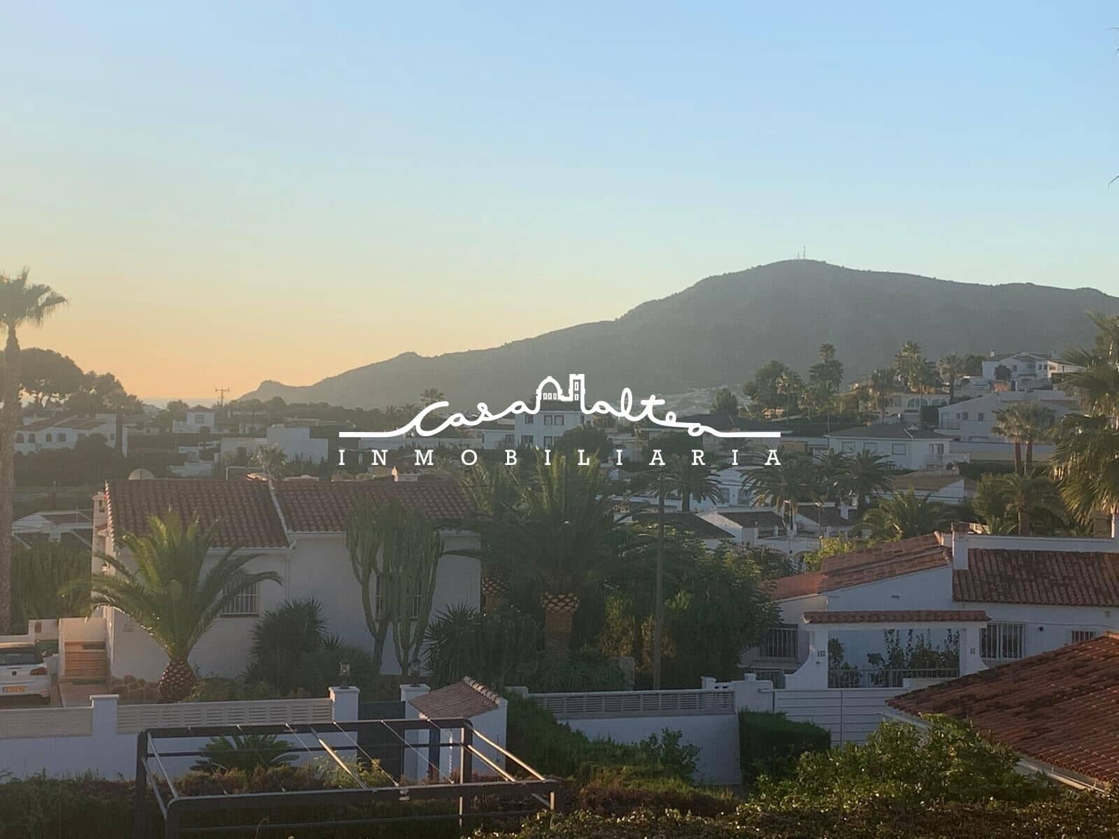 Chalet de 6 habitaciones en Alfaz del Pi / L'Alfàs del Pi en venta con piscina - 725.000 € (Ref: 9108860)