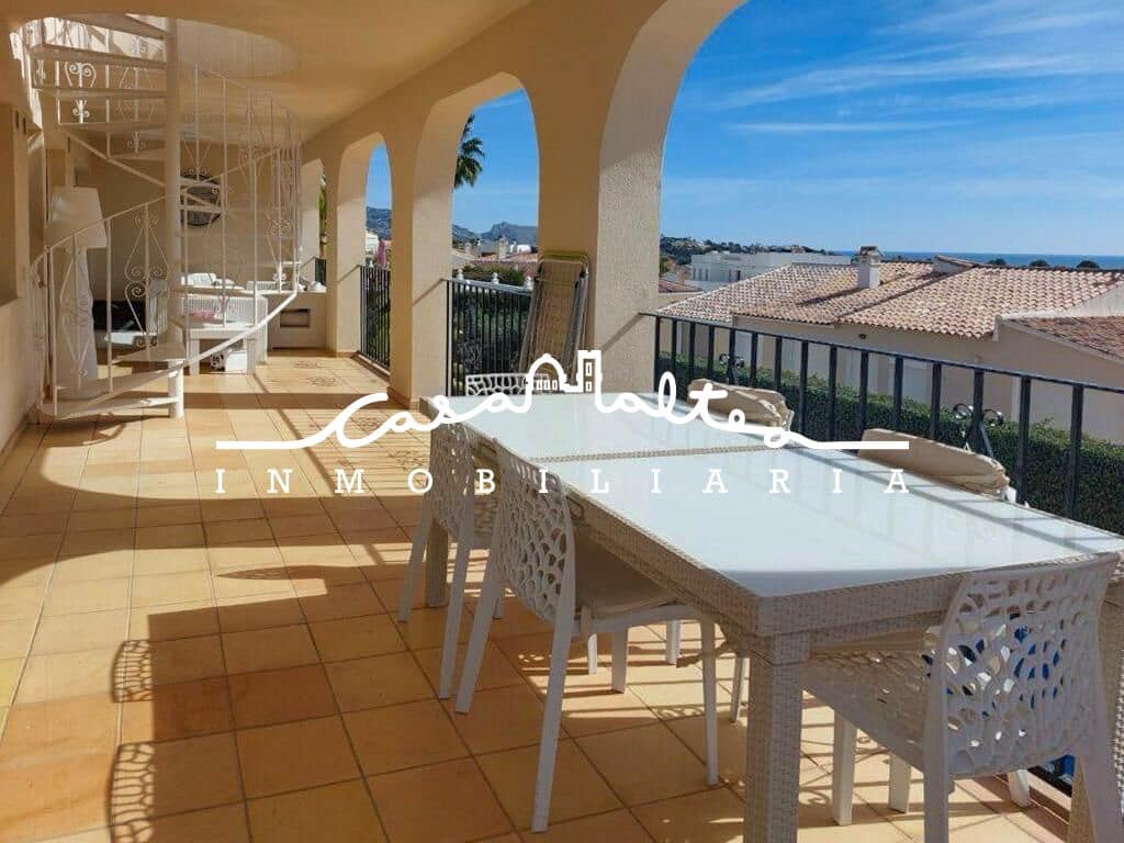 Chalet de 6 habitaciones en Alfaz del Pi / L'Alfàs del Pi en venta con piscina - 725.000 € (Ref: 9108860)