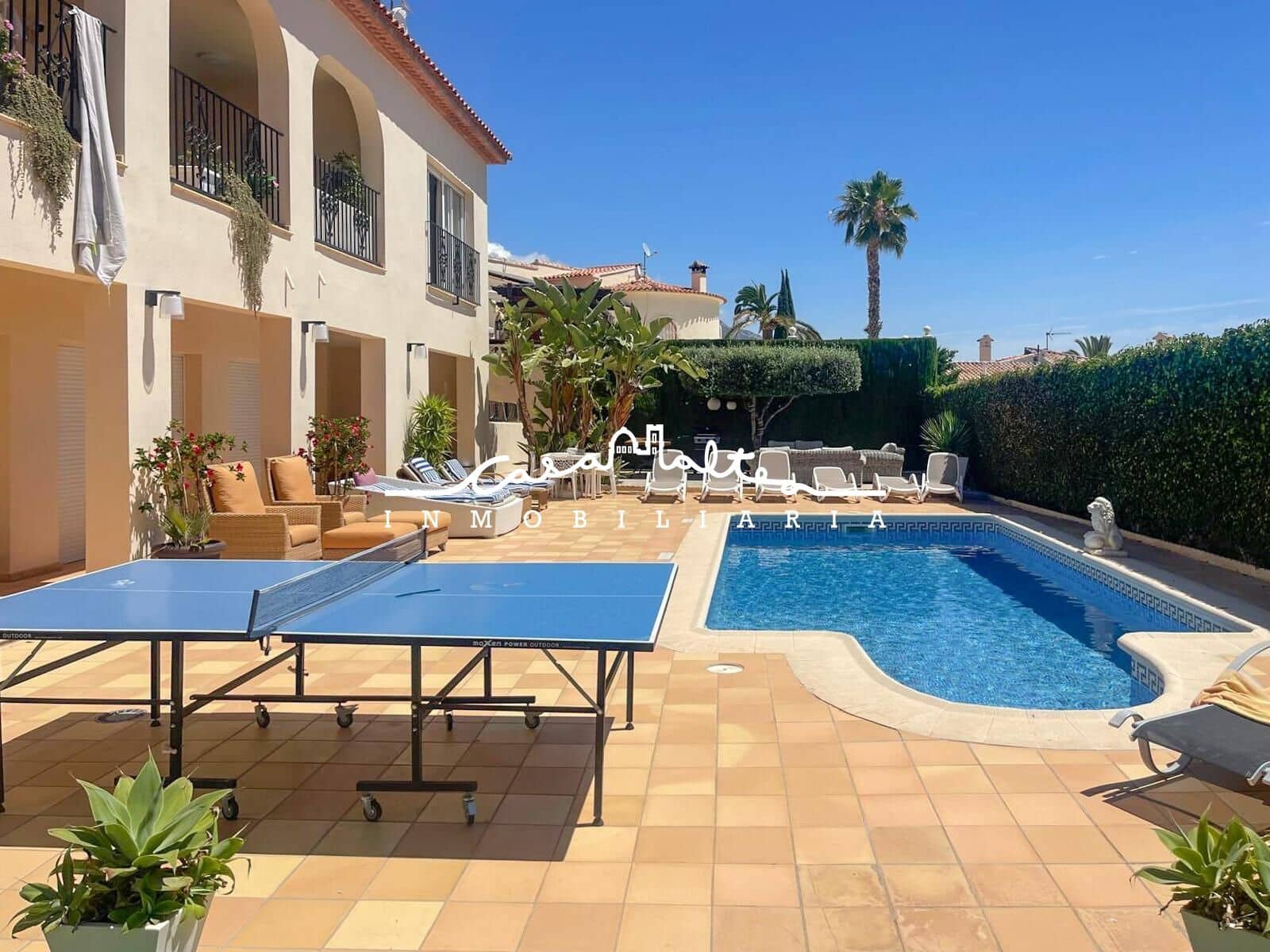 Chalet de 6 habitaciones en Alfaz del Pi / L'Alfàs del Pi en venta con piscina - 725.000 € (Ref: 9108860)