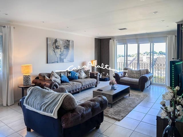 Chalet de 6 habitaciones en Alfaz del Pi / L'Alfàs del Pi en venta con piscina - 725.000 € (Ref: 9108860)