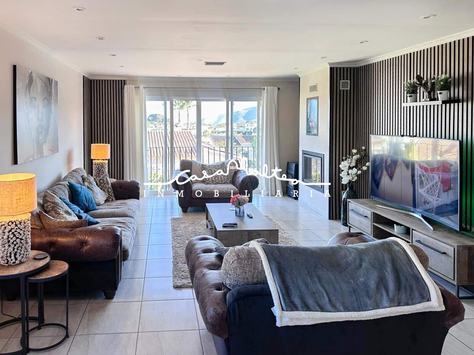 Chalet de 6 habitaciones en Alfaz del Pi / L'Alfàs del Pi en venta con piscina - 725.000 € (Ref: 9108860)