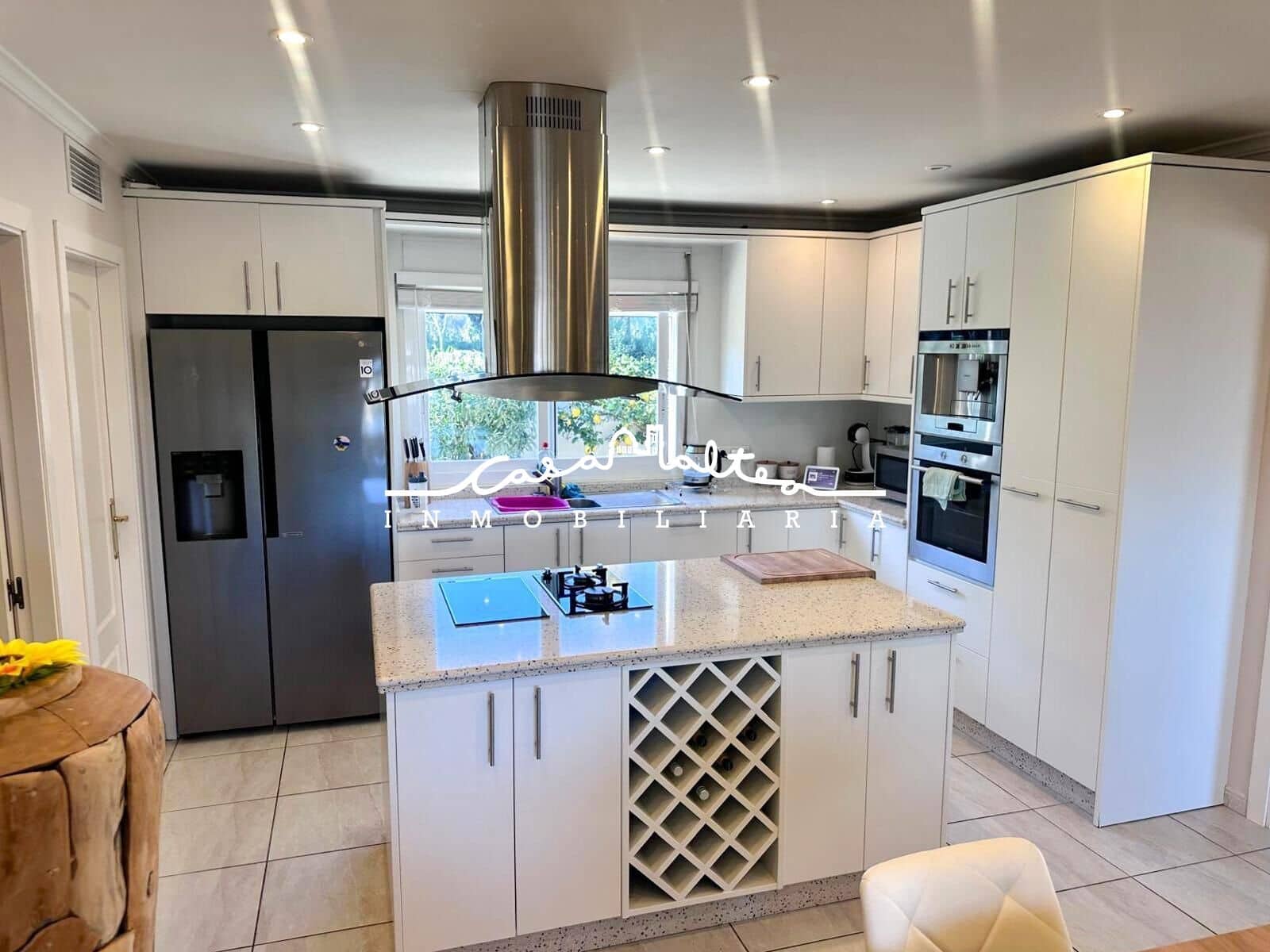 Chalet de 6 habitaciones en Alfaz del Pi / L'Alfàs del Pi en venta con piscina - 725.000 € (Ref: 9108860)