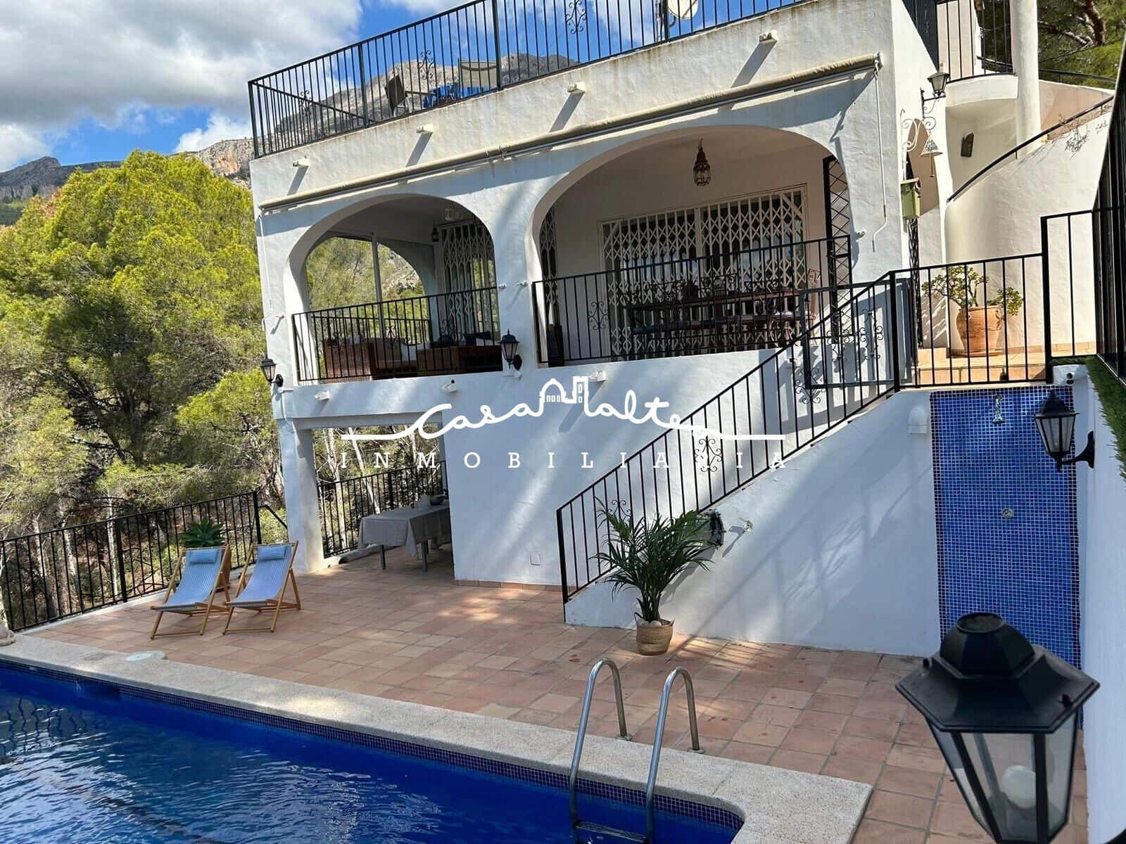5 bedroom Villa for sale in Altea la Vella with pool garage - € 750,000 (Ref: 9163947)
