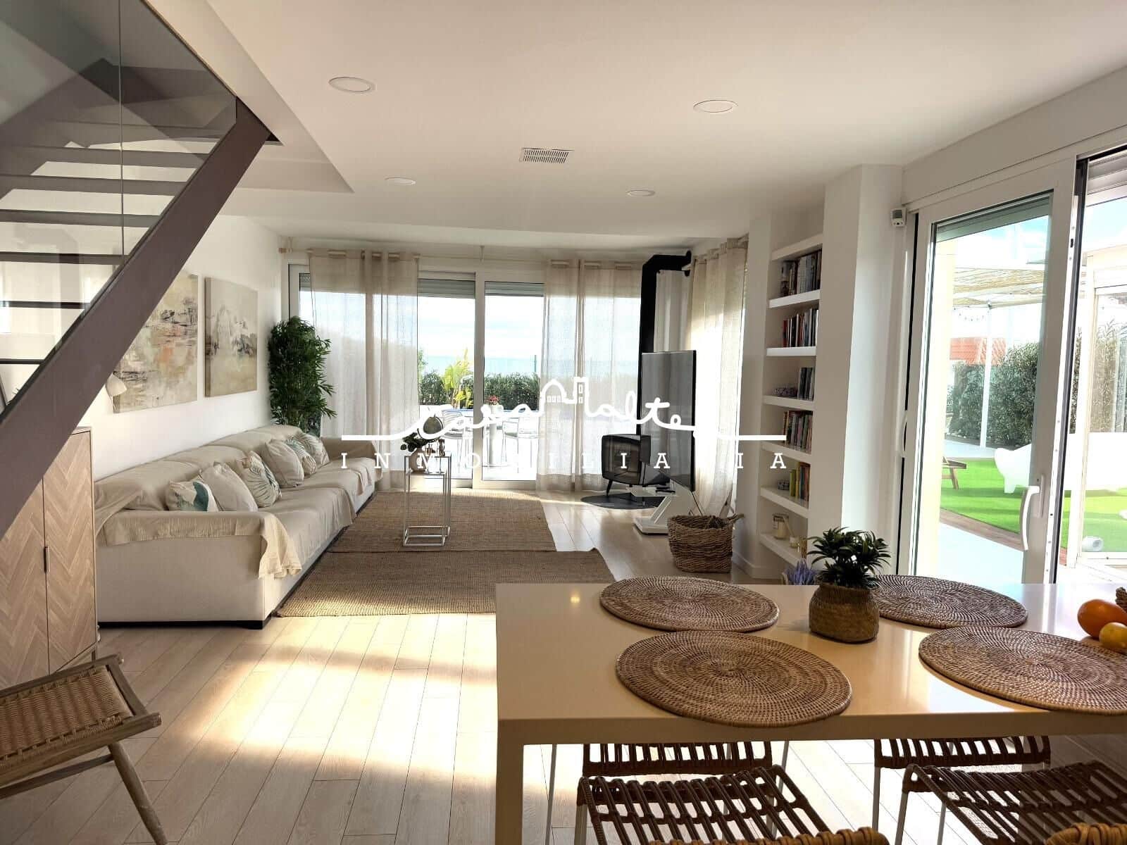 2 soveværelse Villa til salg i Cullera med swimmingpool - € 795.000 (Ref: 9163948)