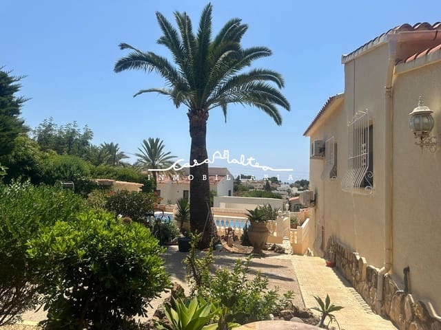 Chalet de 4 habitaciones en Calpe / Calp en venta - 485.000 € (Ref: 9177341)