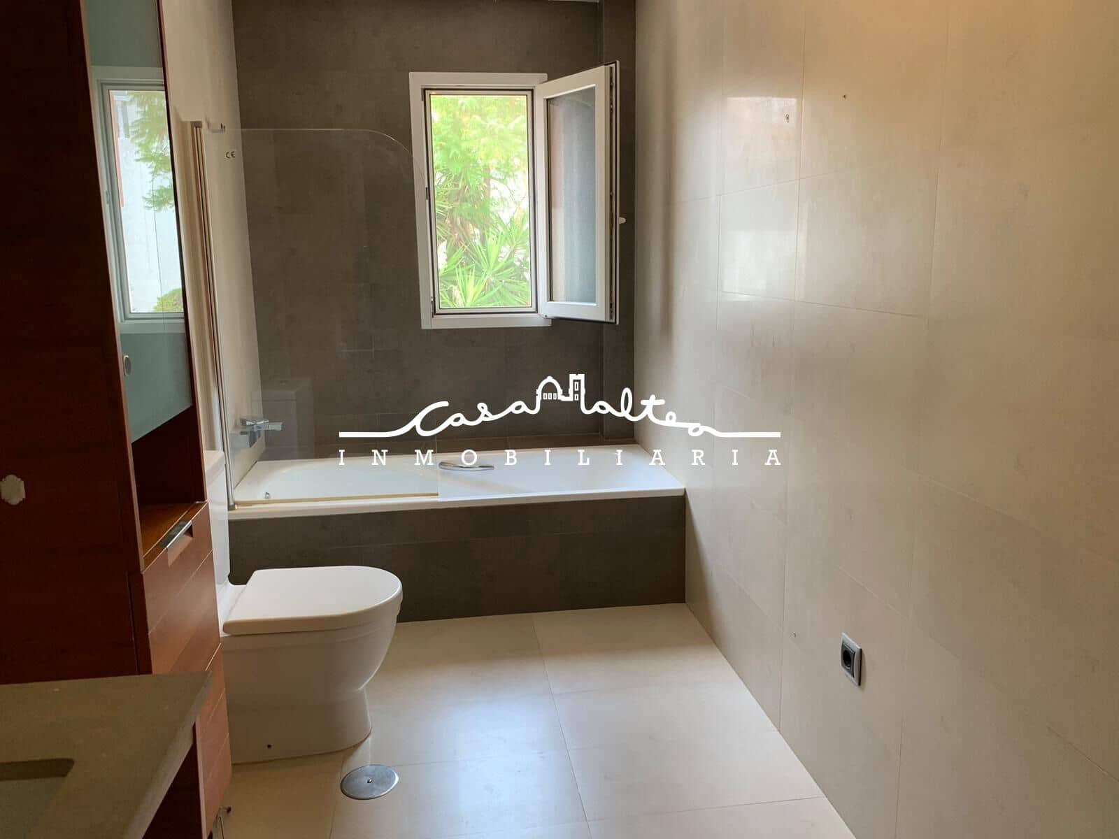 4 soveværelse Rækkehus til salg i Alfaz del Pi / L'Alfas del Pi med swimmingpool garage - € 398.000 (Ref: 9185617)