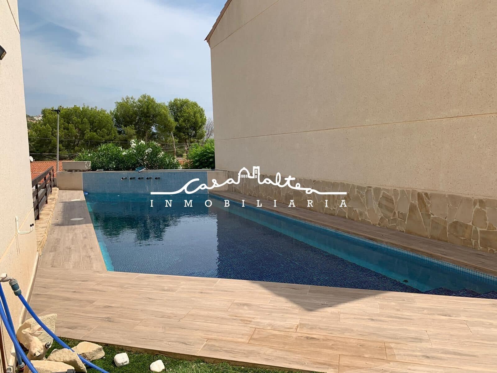 4 soveværelse Rækkehus til salg i Alfaz del Pi / L'Alfas del Pi med swimmingpool garage - € 398.000 (Ref: 9185617)