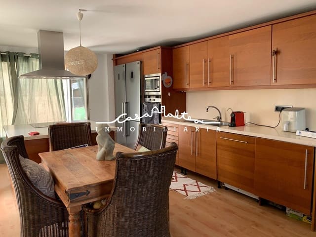 4 chambre Villa/Maison Mitoyenne à vendre à Alfaz del Pi / L'Alfàs del Pi avec piscine garage - 398 000 € (Ref: 9185617)