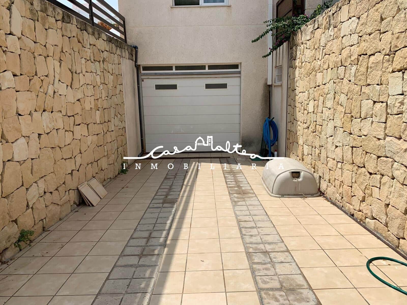 4 soveværelse Rækkehus til salg i Alfaz del Pi / L'Alfas del Pi med swimmingpool garage - € 398.000 (Ref: 9185617)