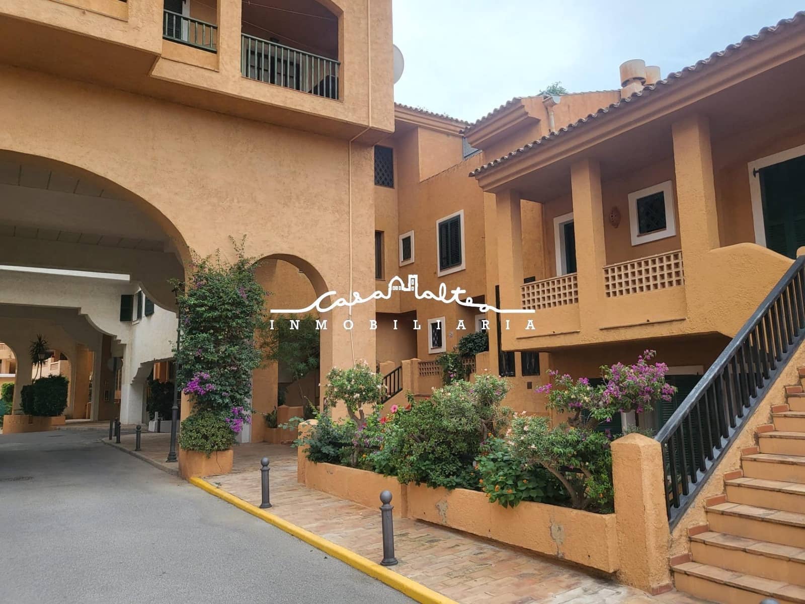 2 bedroom Apartment for sale in Altea with pool garage - € 275,000 (Ref: 9200646)