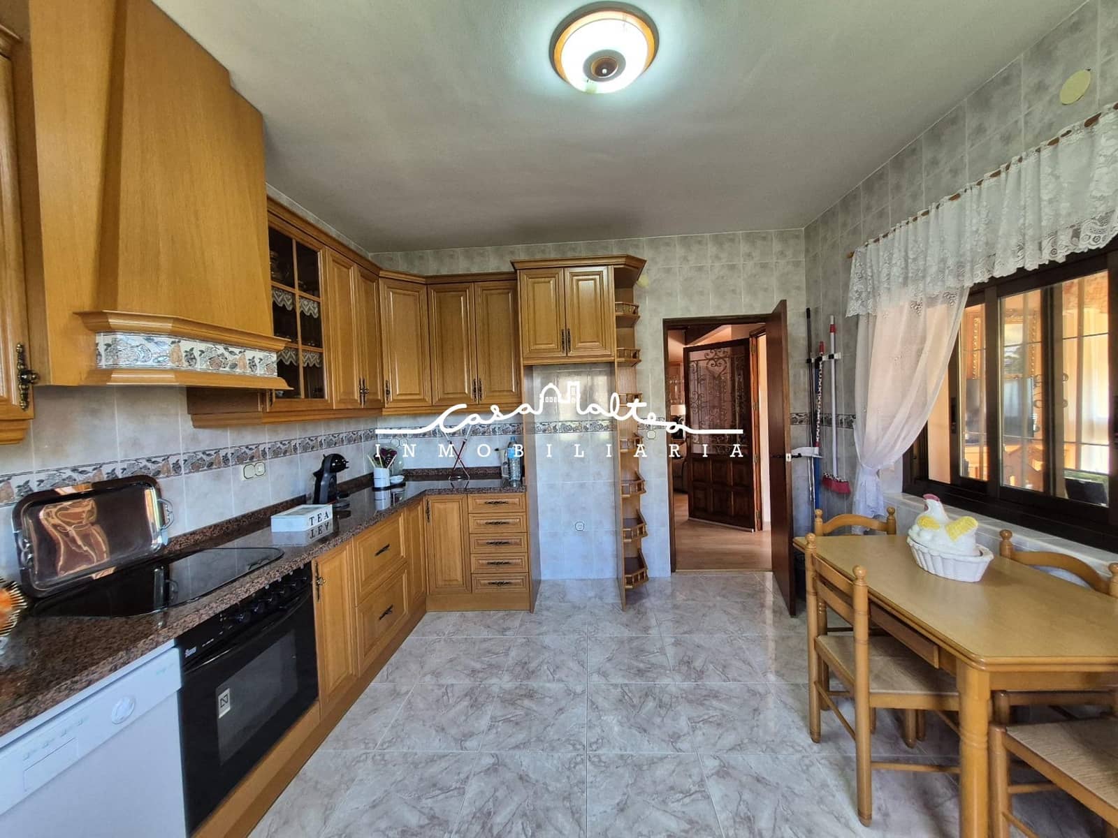 5 soveværelse Villa til salg i La Nucia med swimmingpool garage - € 625.000 (Ref: 9226891)