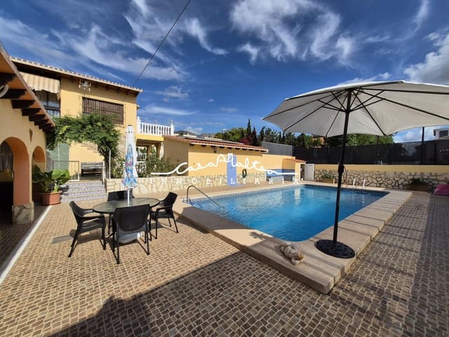 5 soveværelse Villa til salg i La Nucia med swimmingpool garage - € 625.000 (Ref: 9226891)