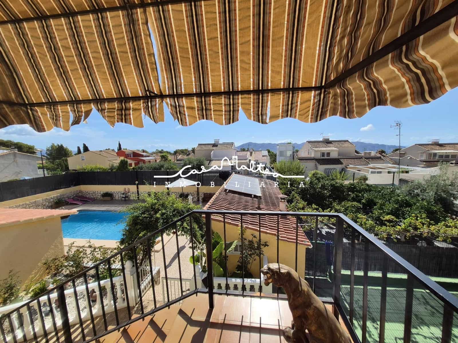 5 soveværelse Villa til salg i La Nucia med swimmingpool garage - € 625.000 (Ref: 9226891)