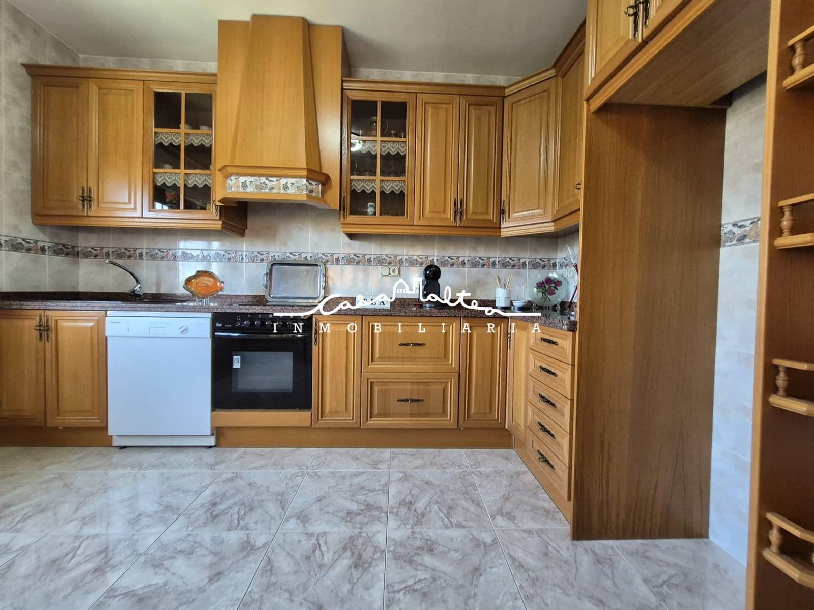 Chalet de 5 habitaciones en La Nucia en venta con piscina garaje - 625.000 € (Ref: 9226891)