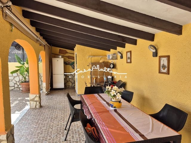 Chalet de 5 habitaciones en La Nucia en venta con piscina garaje - 625.000 € (Ref: 9226891)