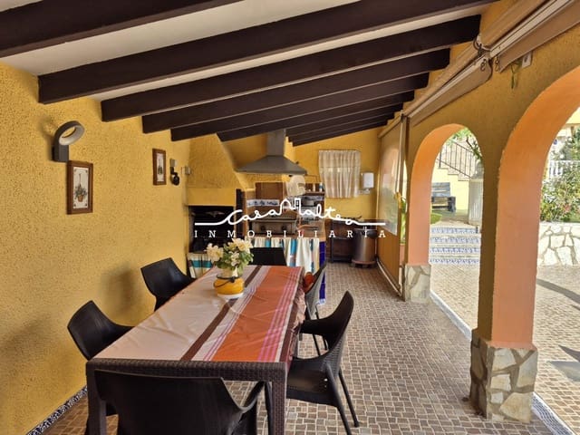 Chalet de 5 habitaciones en La Nucia en venta con piscina garaje - 625.000 € (Ref: 9226891)