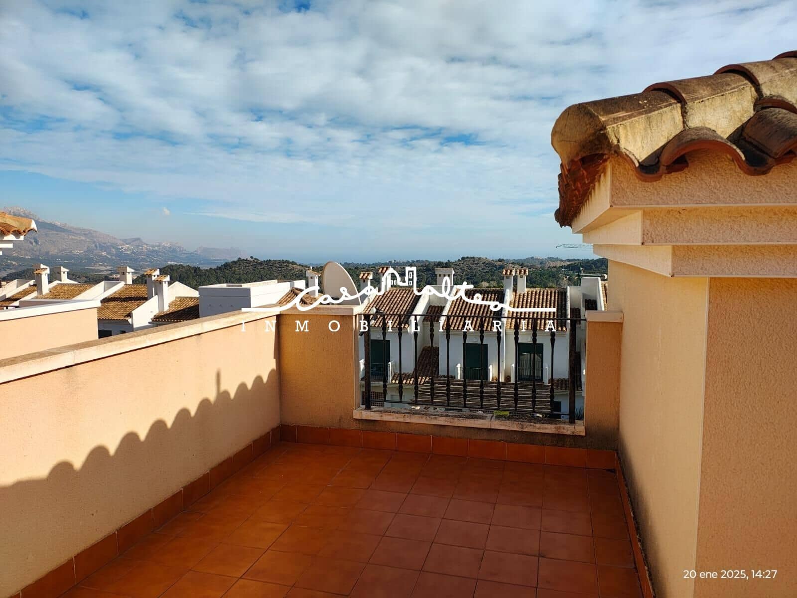 2 bedroom Villa for sale in Polop with pool - € 305,000 (Ref: 9262772)