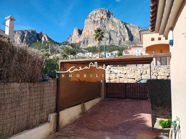 2 bedroom Villa for sale in Polop with pool - € 305,000 (Ref: 9262772)