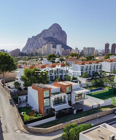 3 bedroom Townhouse for sale in Calpe / Calp with pool garage - € 755,000 (Ref: 9262775)