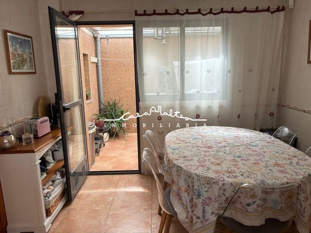 3 bedroom Townhouse for sale in Callosa d'En Sarrià - € 260,000 (Ref: 9272771)