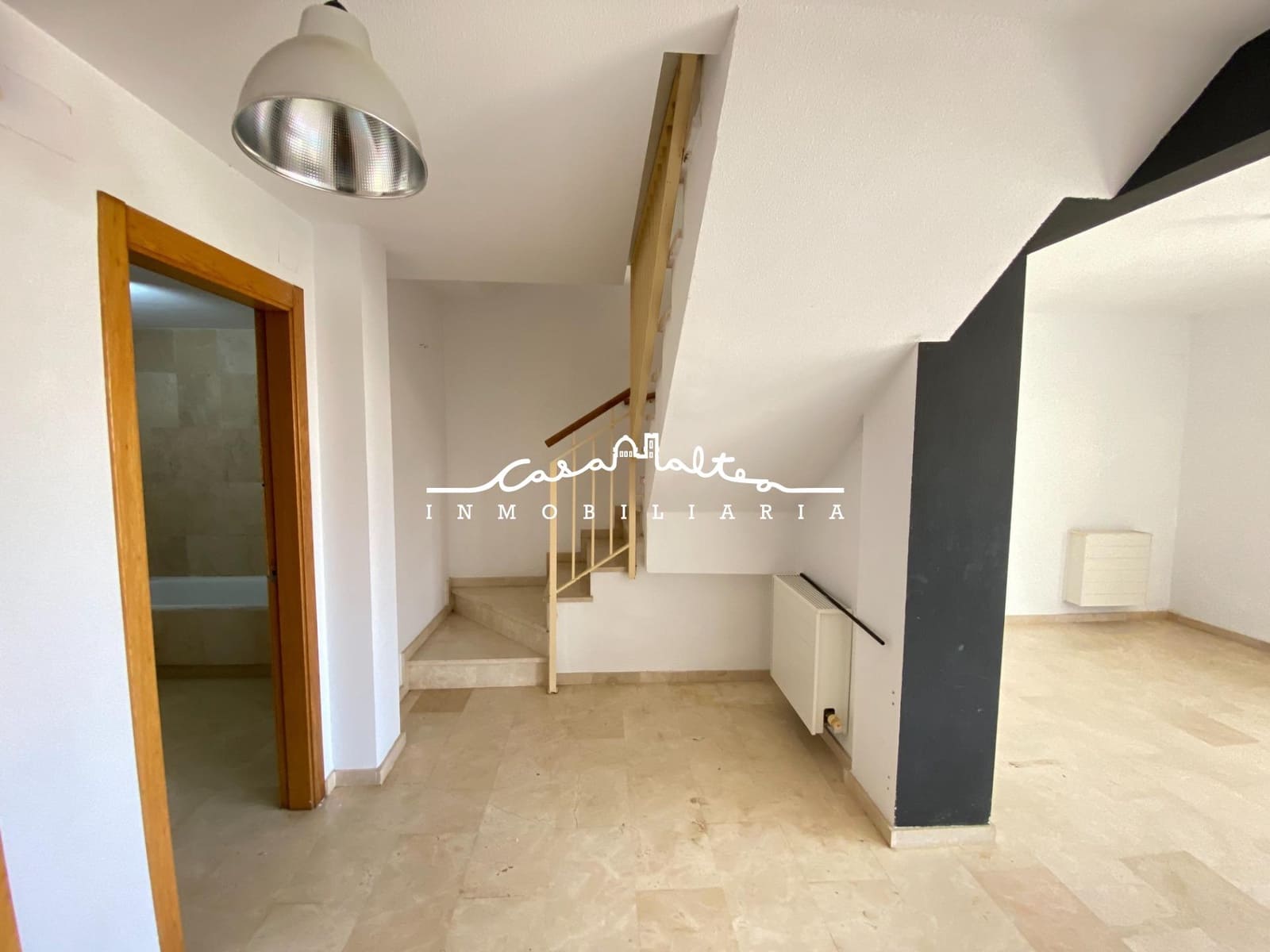 Chalet de 4 habitaciones en La Nucia en venta - 330.000 € (Ref: 9276487)