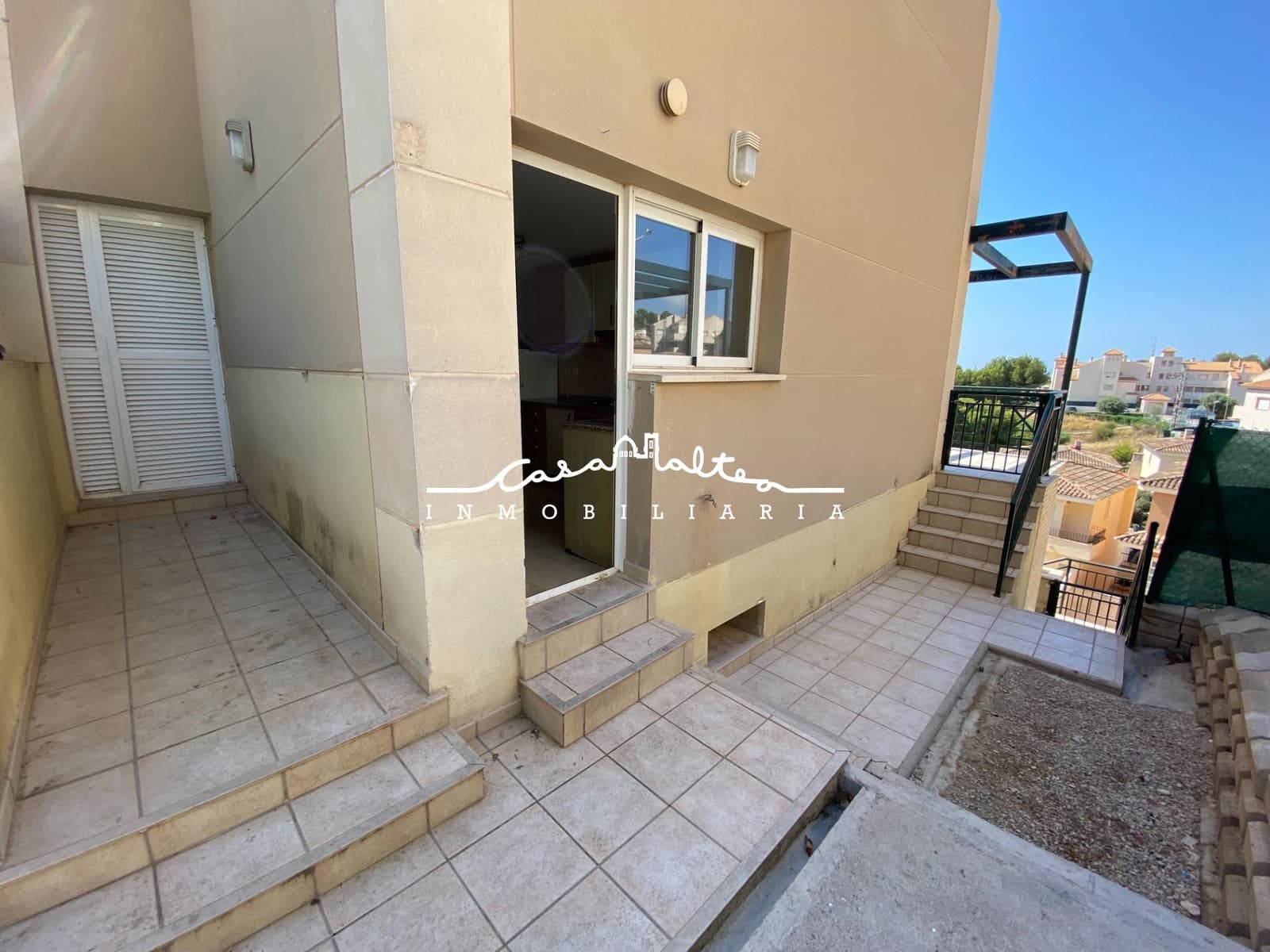 Chalet de 4 habitaciones en La Nucia en venta - 330.000 € (Ref: 9276487)