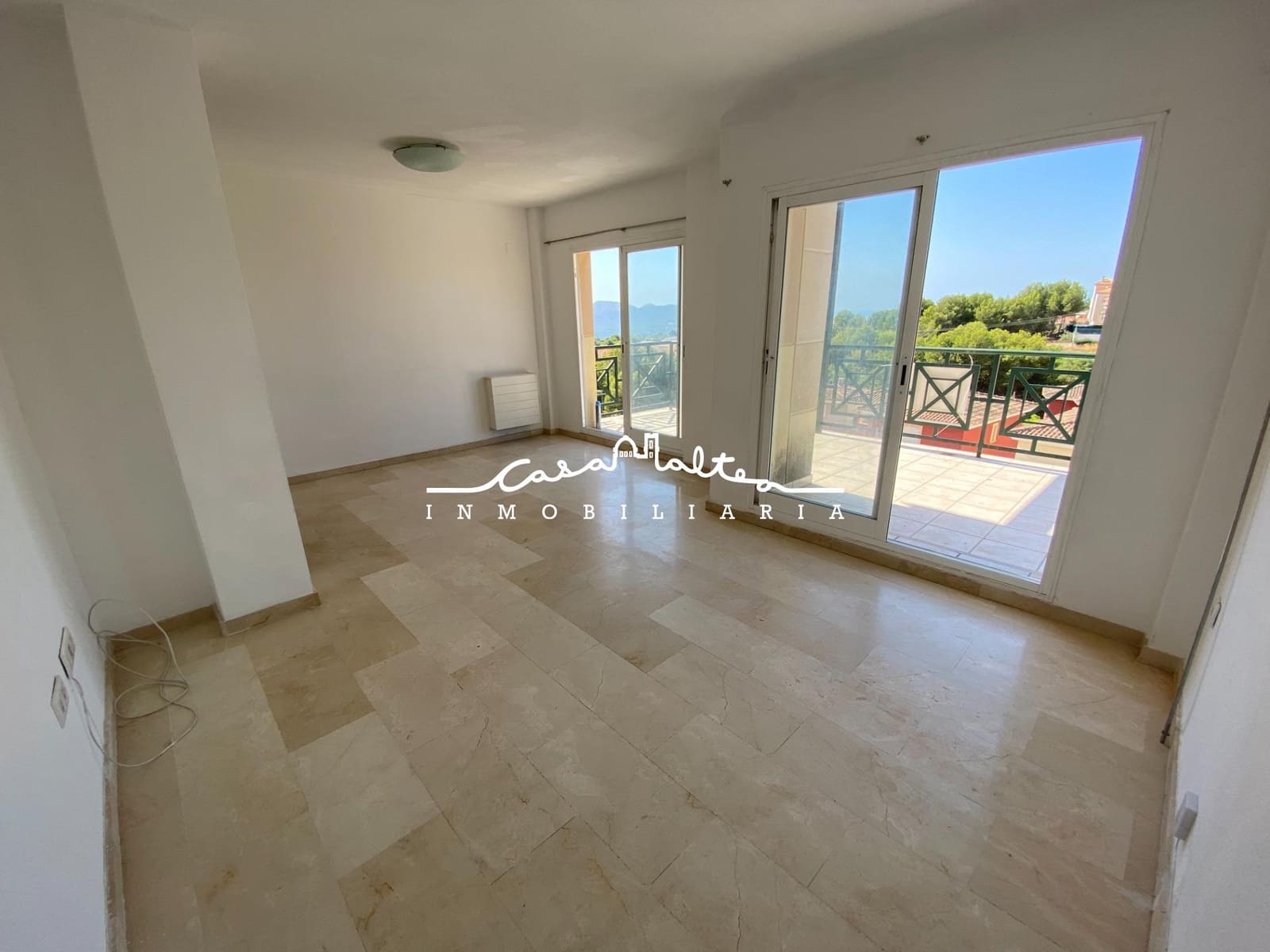 Chalet de 4 habitaciones en La Nucia en venta - 330.000 € (Ref: 9276487)