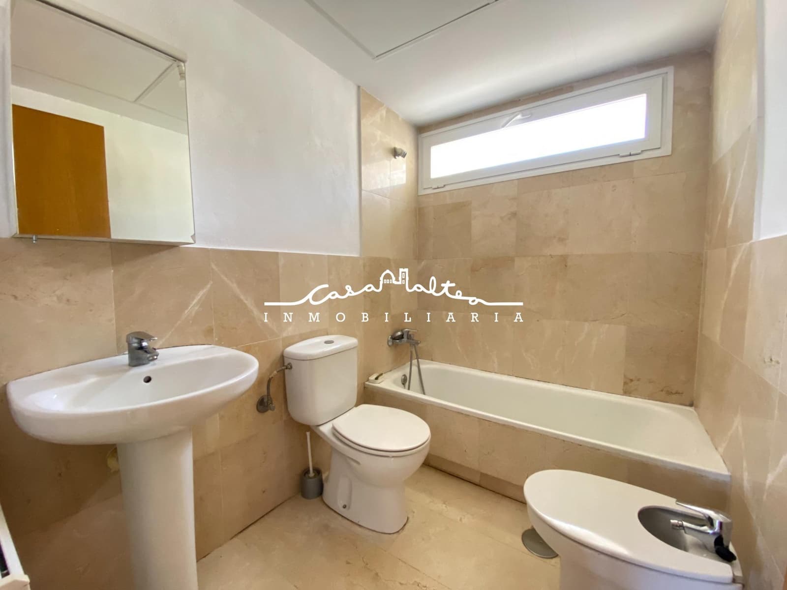 Chalet de 4 habitaciones en La Nucia en venta - 330.000 € (Ref: 9276487)