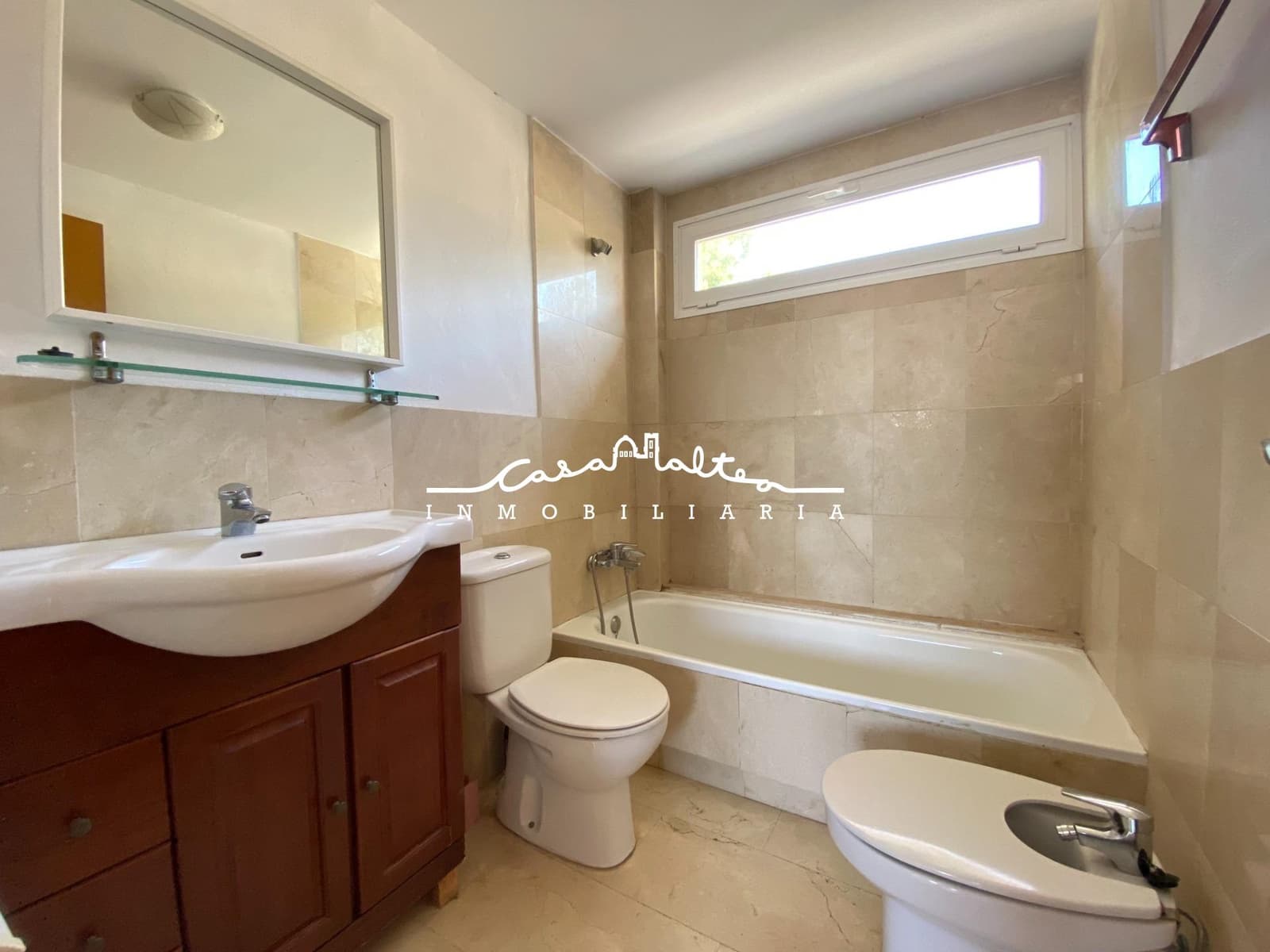 Chalet de 4 habitaciones en La Nucia en venta - 330.000 € (Ref: 9276487)