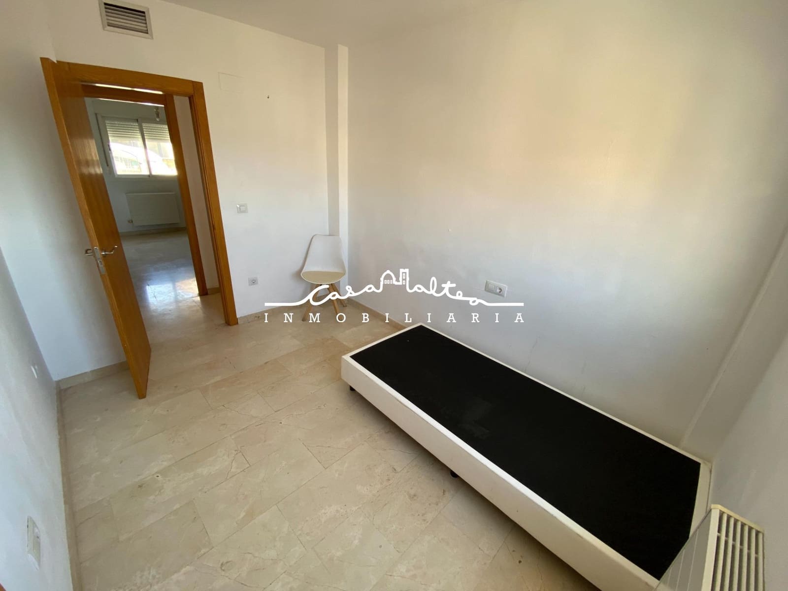 Chalet de 4 habitaciones en La Nucia en venta - 330.000 € (Ref: 9276487)