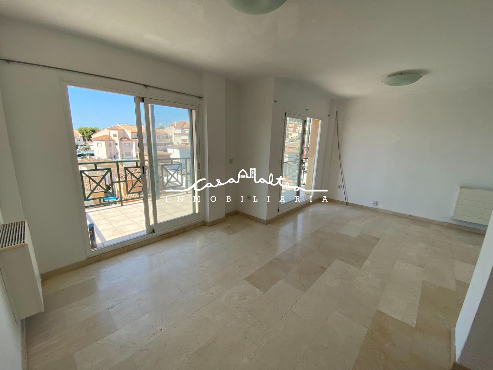 Chalet de 4 habitaciones en La Nucia en venta - 330.000 € (Ref: 9276487)