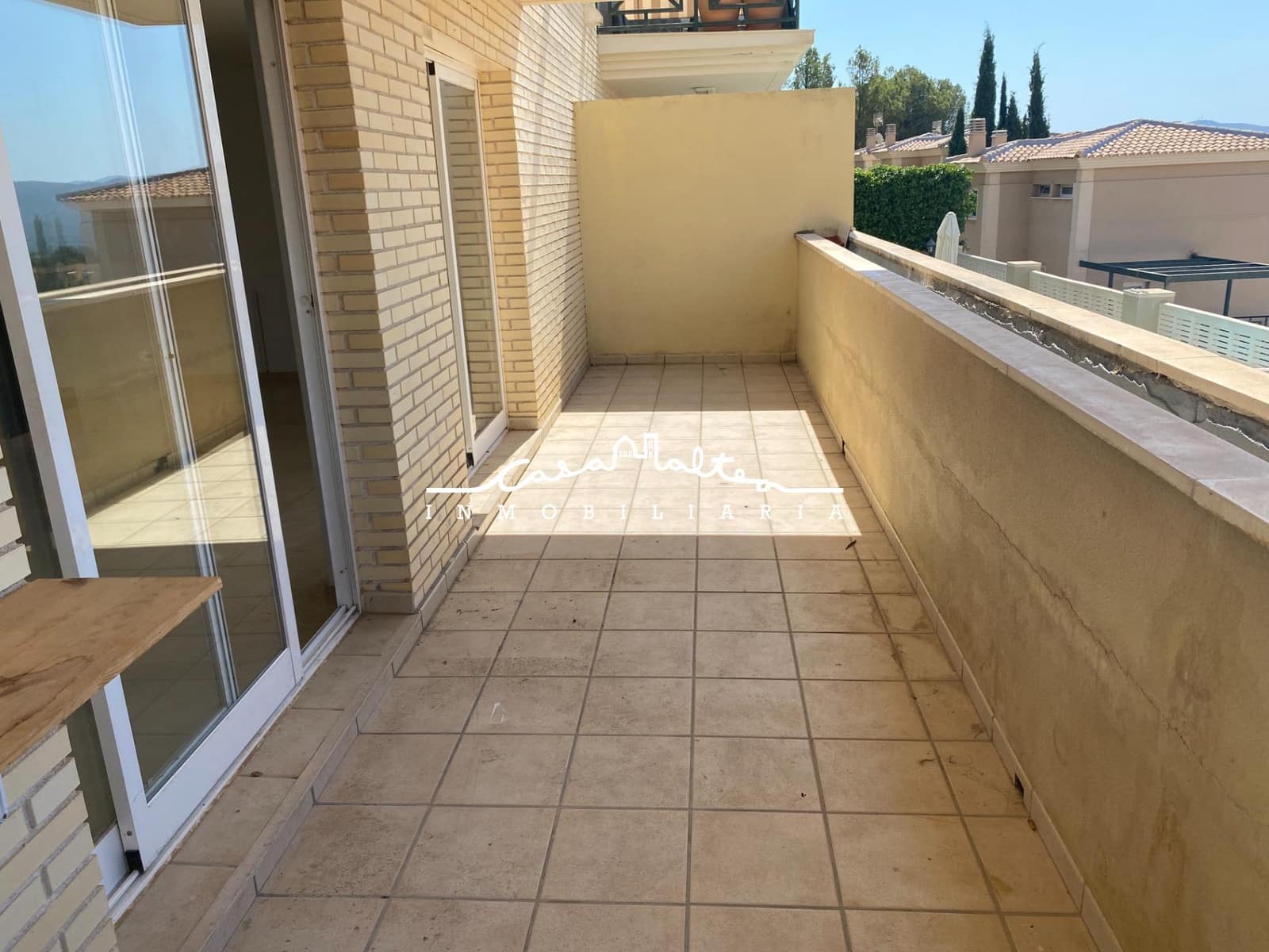 Chalet de 4 habitaciones en La Nucia en venta - 330.000 € (Ref: 9276487)