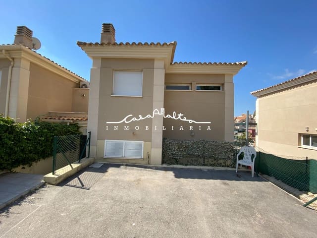 Chalet de 4 habitaciones en La Nucia en venta - 330.000 € (Ref: 9276487)