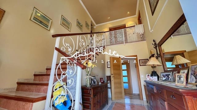 3 bedroom Villa for rent in La Nucia with pool - € 1,700 (Ref: 9285349)